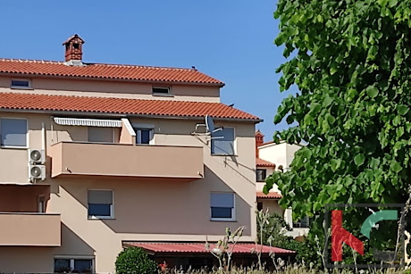 Istra, Vodnjan, samostojna hiša s 4 apartmaji #prodaja