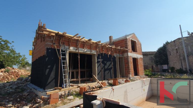 Istria, Svetvinčenat, house with pool 111m2 under construction, turnkey, #sale