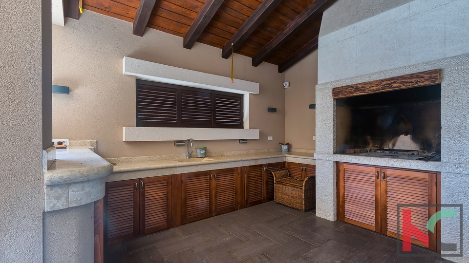 Haus&comma; 400 m2&comma; Verkauf&comma; Svetvin&ccaron;enat - Jur&scaron;i&cacute;i