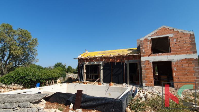 Istria, Svetvinčenat, house with pool 111m2 under construction, turnkey, #sale