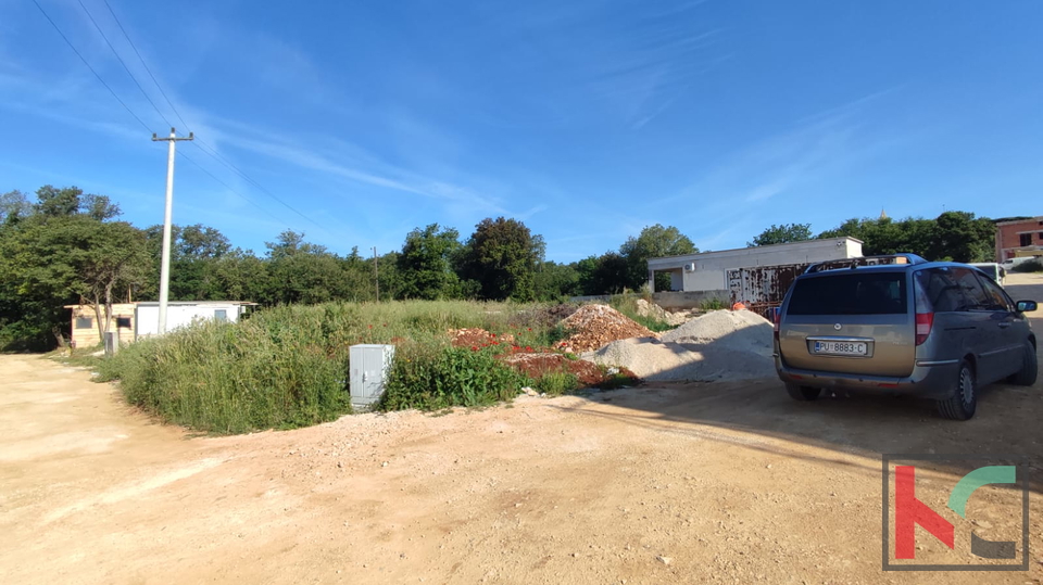 Ližnjan, building plot with project and paid utilities 576m2 #sale