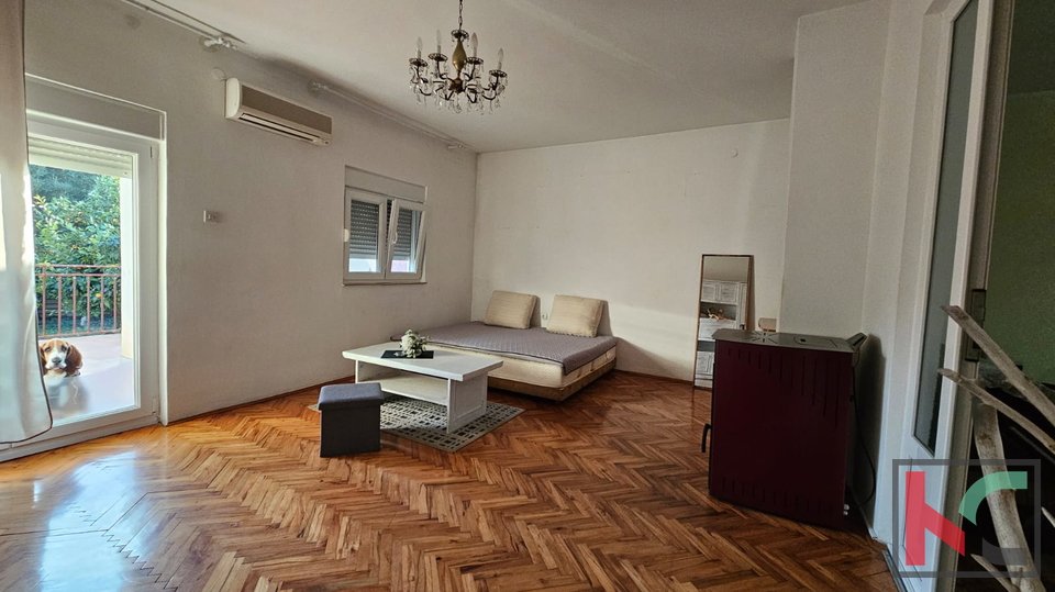 Pula, Valdebek, house with 6 rooms with established business premises #sale