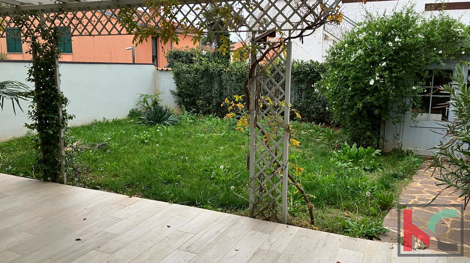 Rovinj, Borik, house on two floors with a parking space and landscaped yard #sale