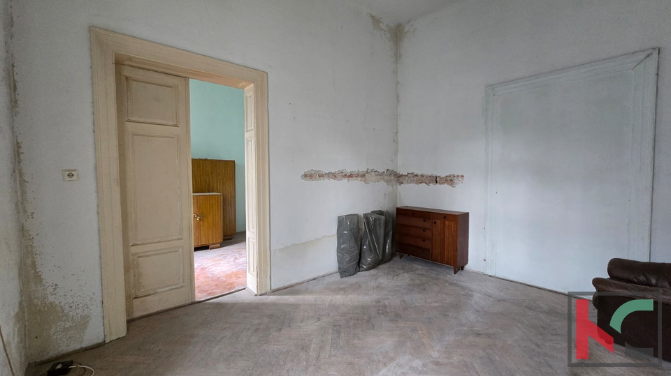 Pola, Veruda, appartamento 80,83m2 da ristrutturare, #in vendita