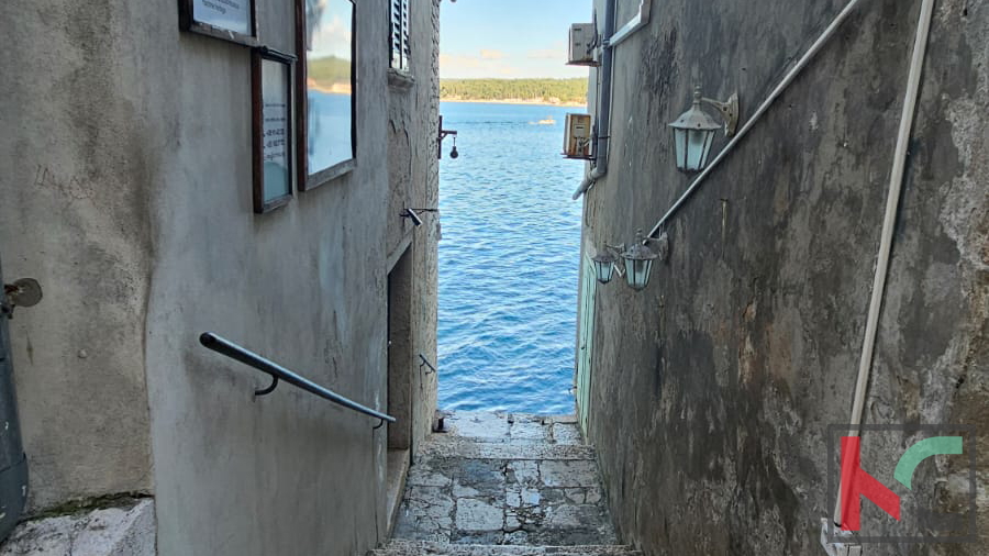 ROVINJ, CENTAR, STAN SA POGLEDOM NA MORE 43M2 #PRODAJA