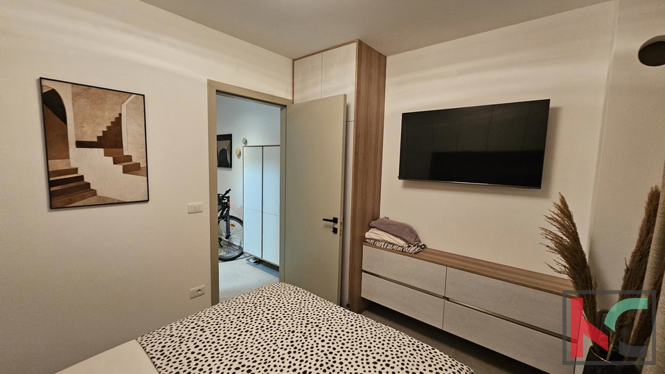 Istra&comma; Pula&comma; Valdebek&comma; udobno dru&zcaron;insko stanovanje 3s&plus;dnevna soba&comma; &num;prodaja