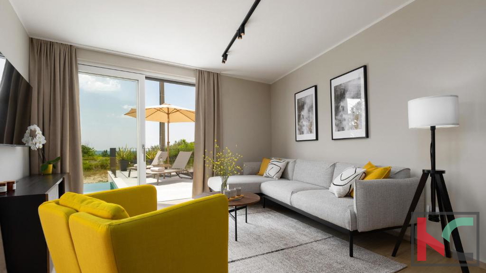 BUJE&comma; SAMOSTOJE&Cacute;A KU&Cacute;A SA POGLEDOM NA GRO&Zcaron;NJAN &num;PRODAJA