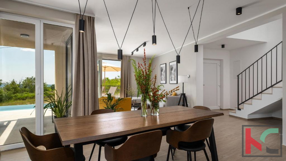 BUJE&comma; SAMOSTOJE&Cacute;A KU&Cacute;A SA POGLEDOM NA GRO&Zcaron;NJAN &num;PRODAJA