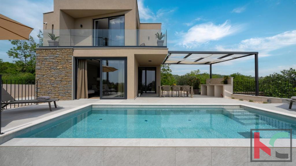 BUJE&comma; SAMOSTOJE&Cacute;A KU&Cacute;A SA POGLEDOM NA GRO&Zcaron;NJAN &num;PRODAJA