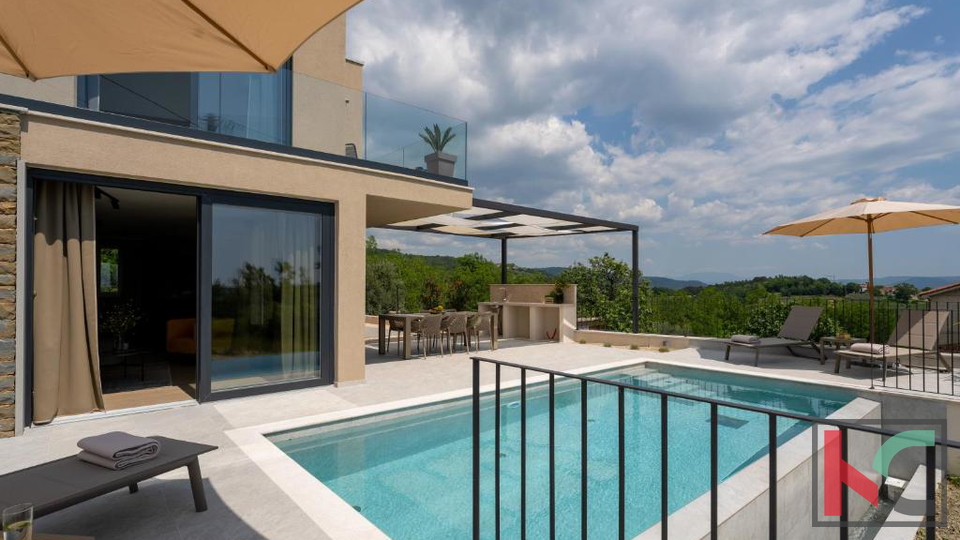 BUJE&comma; SAMOSTOJE&Cacute;A KU&Cacute;A SA POGLEDOM NA GRO&Zcaron;NJAN &num;PRODAJA