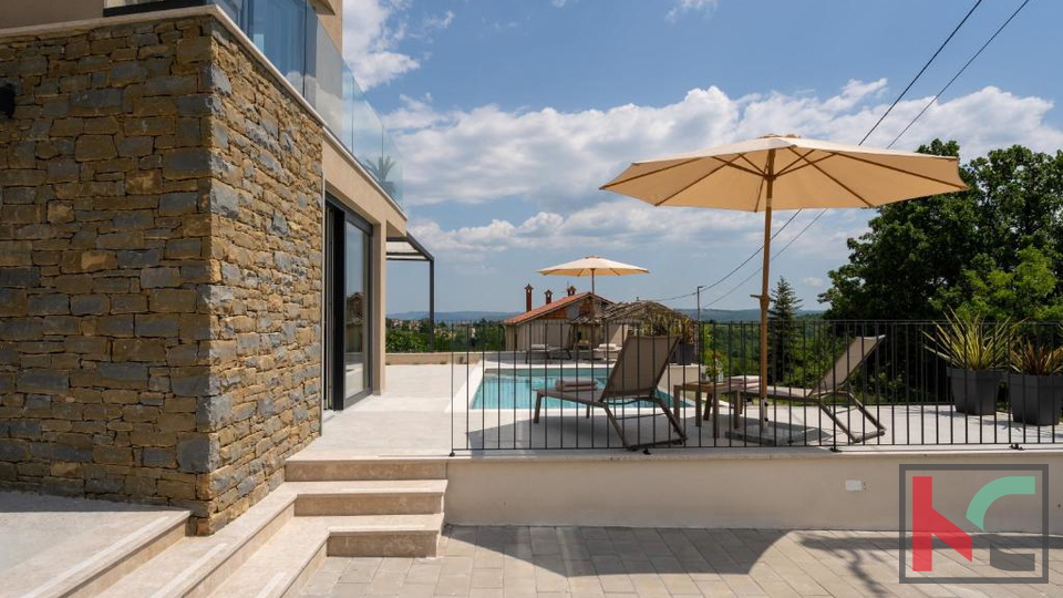 BUJE&comma; SAMOSTOJE&Cacute;A KU&Cacute;A SA POGLEDOM NA GRO&Zcaron;NJAN &num;PRODAJA