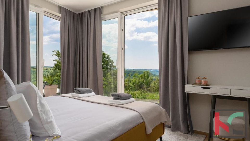 BUJE&comma; SAMOSTOJE&Cacute;A KU&Cacute;A SA POGLEDOM NA GRO&Zcaron;NJAN &num;PRODAJA