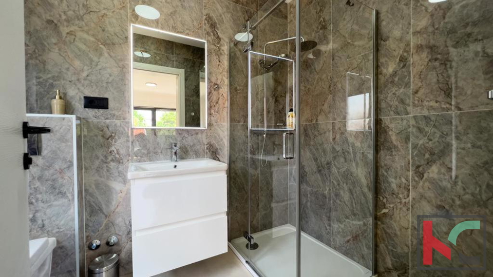 ISTRA&comma; LI&Zcaron;NJAN&comma;  VILLA SA BAZENOM &num;PRODAJA