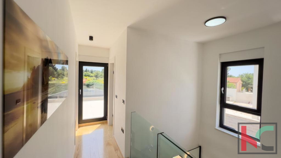 ISTRA&comma; LI&Zcaron;NJAN&comma;  VILLA SA BAZENOM &num;PRODAJA