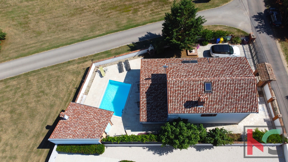 ISTRA, SVETVINČENAT, KUĆA SA BAZENOM, MIRNA LOKACIJA #PRODAJA
