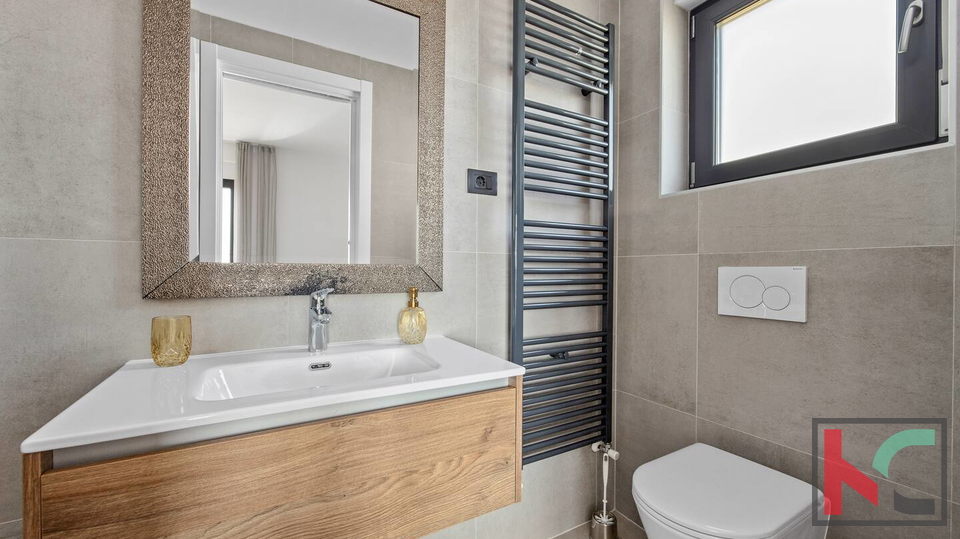 LIŽNJAN, KUĆA SA BAZENOM I POGLEDOM NA MORE#PRODAJA