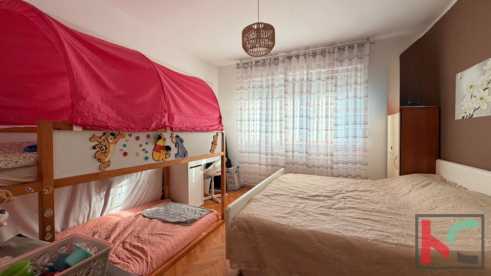 PULA&comma; VIDIKOVAC&comma; LIJEPI OBITELJSKI STAN 2SS&plus;DB &num;PRODAJA