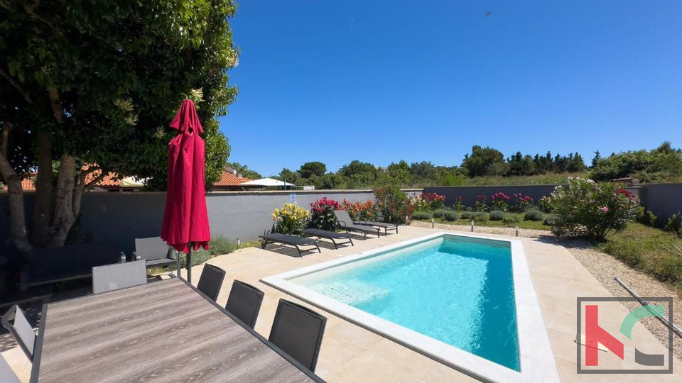 ISTRA&comma; LI&Zcaron;NJAN&comma;  VILLA SA BAZENOM &num;PRODAJA