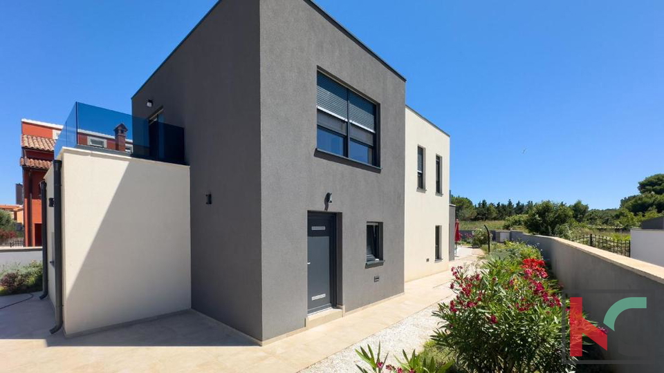 ISTRA&comma; LI&Zcaron;NJAN&comma;  VILLA SA BAZENOM &num;PRODAJA