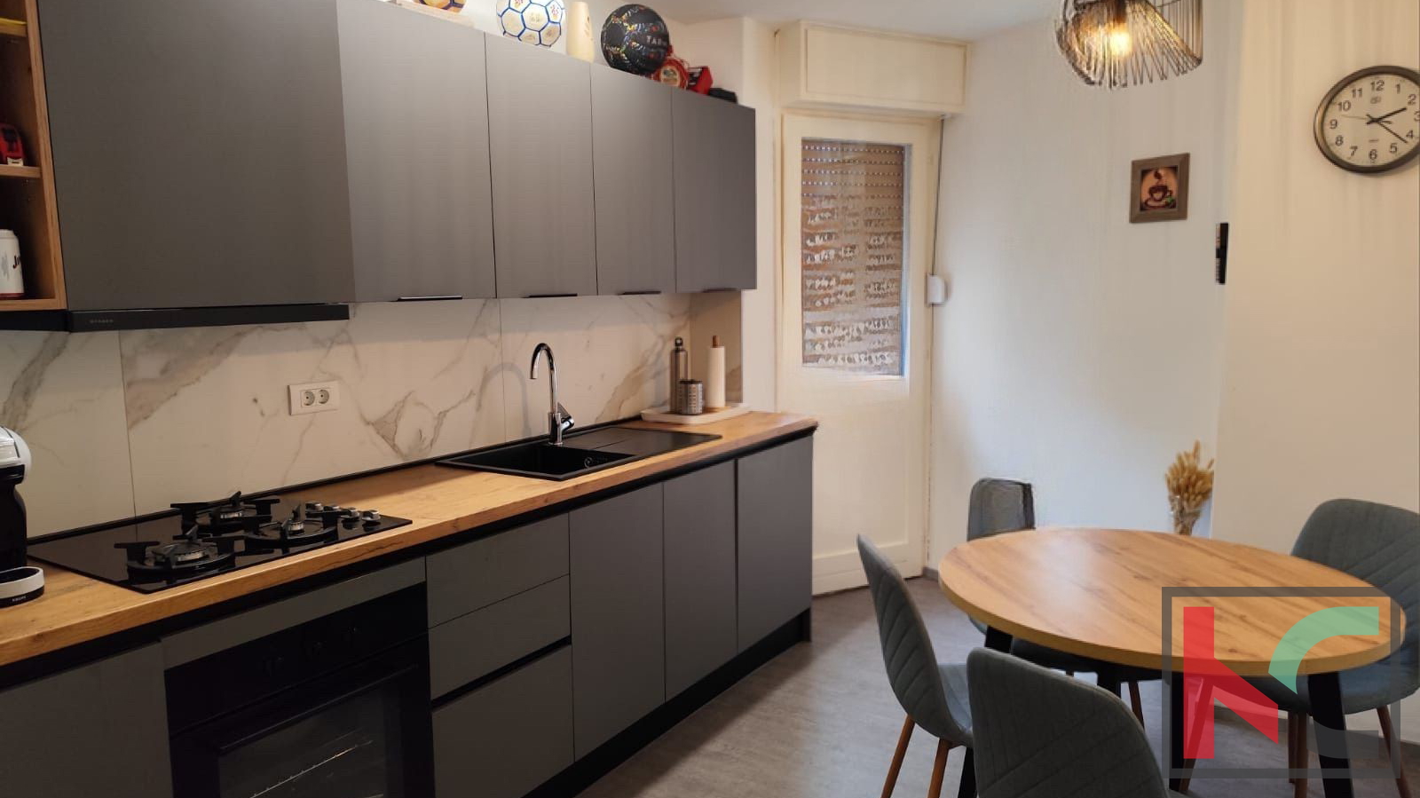 PULA, VIDIKOVAC, LIJEPI DVOSOBNI STAN NA POŽELJNOJ LOKACIJI #PRODAJA