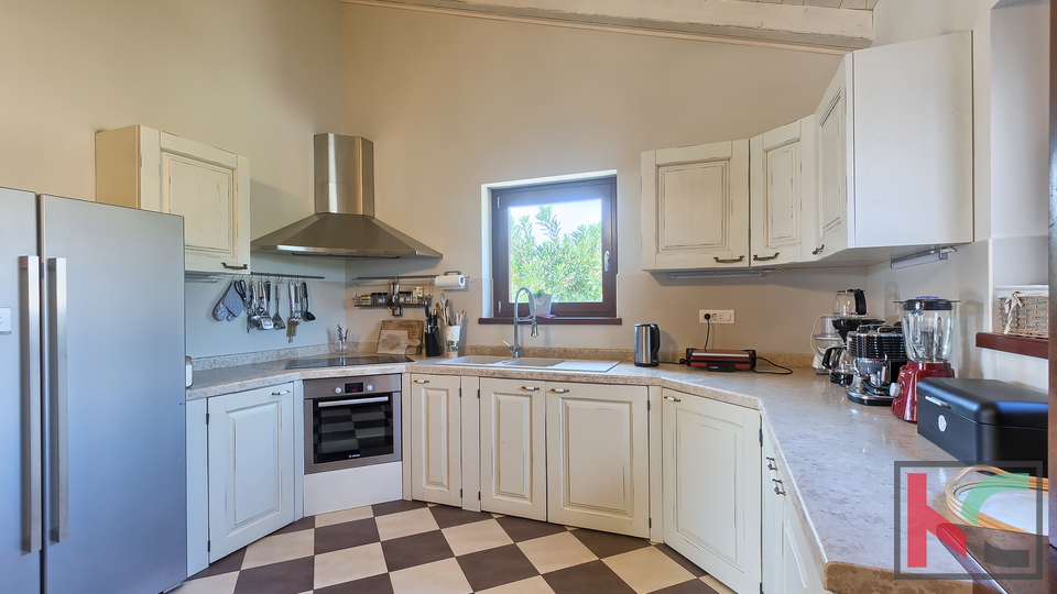 Haus&comma; 400 m2&comma; Verkauf&comma; Svetvin&ccaron;enat - Jur&scaron;i&cacute;i