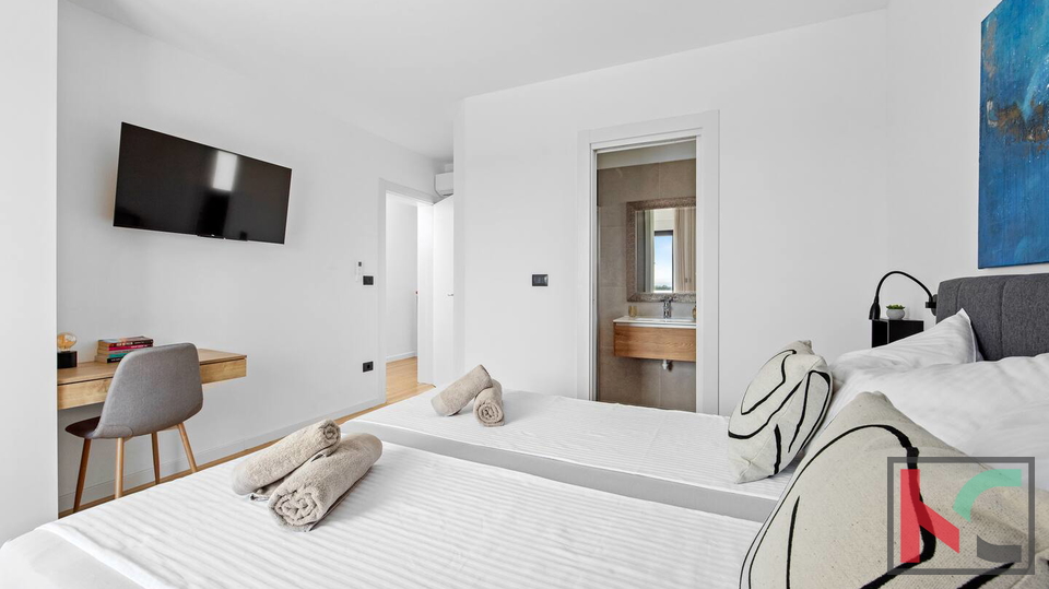 LIŽNJAN, KUĆA SA BAZENOM I POGLEDOM NA MORE#PRODAJA