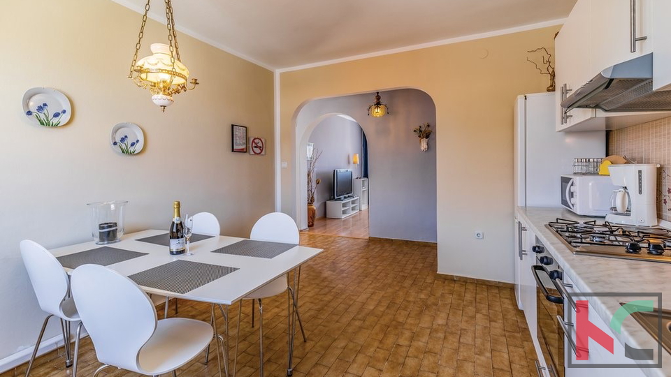 PULA&comma; KA&Scaron;TANJER&comma; KU&Cacute;A SA DVA STANA &num;PRODAJA