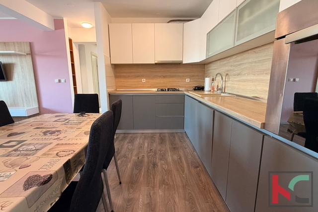 PULA, VIDIKOVAC, KOMFORAN OBITELJSKI STAN 2SS+DB #PRODAJA