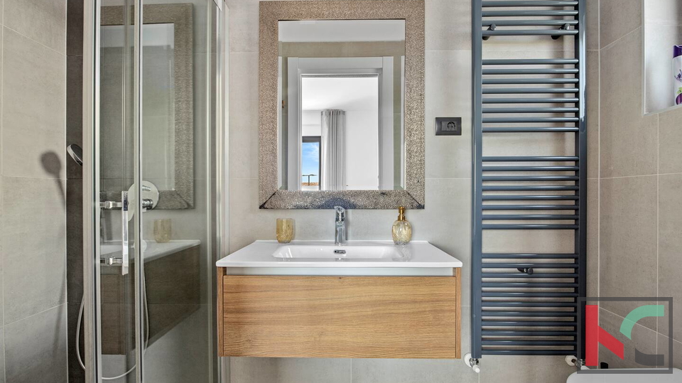 LIŽNJAN, KUĆA SA BAZENOM I POGLEDOM NA MORE#PRODAJA