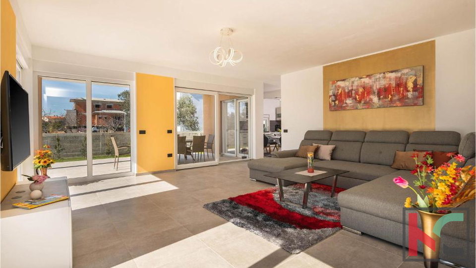 ISTRA&comma; VODNJAN&comma; MODERNA VILA 250m2 SA POGLEDOM NA MORE&comma; &num;PRODAJA