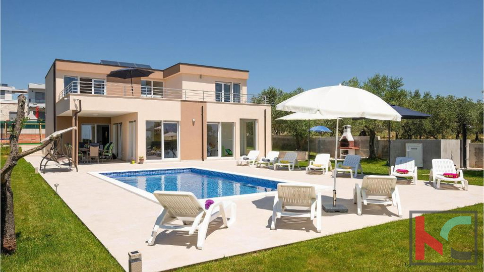 ISTRA&comma; VODNJAN&comma; MODERNA VILA 250m2 SA POGLEDOM NA MORE&comma; &num;PRODAJA