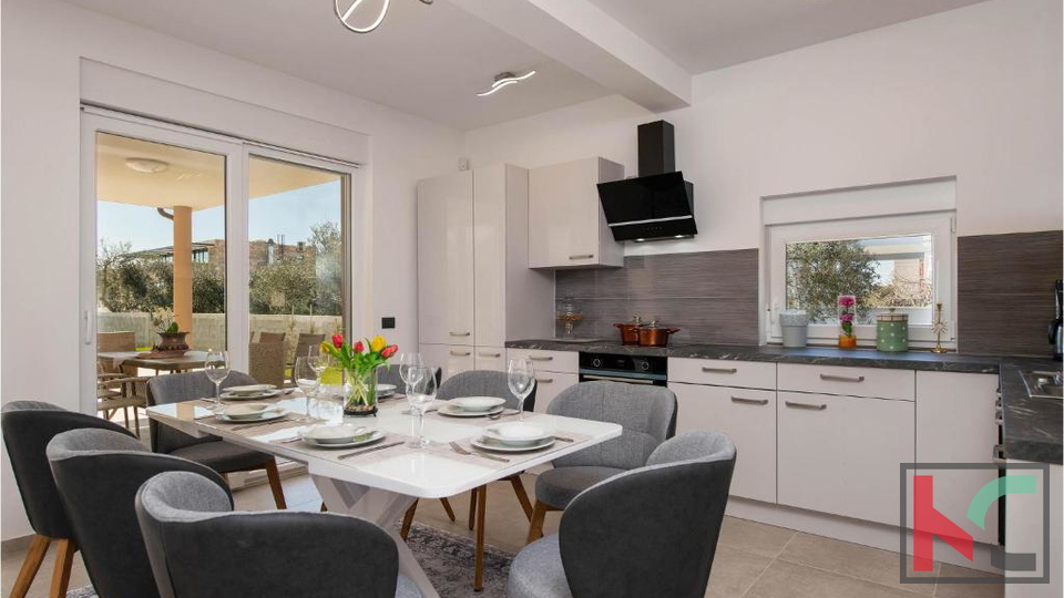 ISTRA&comma; VODNJAN&comma; MODERNA VILA 250m2 SA POGLEDOM NA MORE&comma; &num;PRODAJA