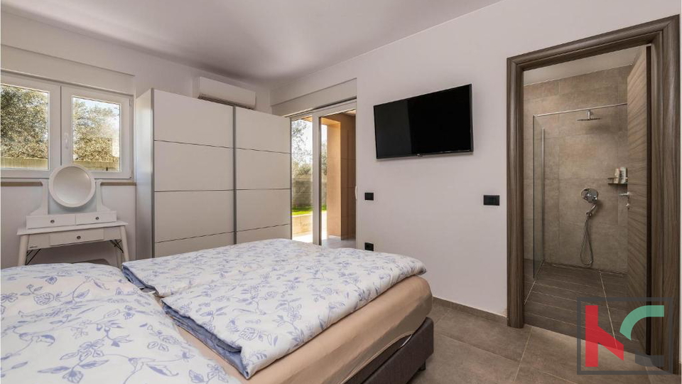 ISTRA&comma; VODNJAN&comma; MODERNA VILA 250m2 SA POGLEDOM NA MORE&comma; &num;PRODAJA