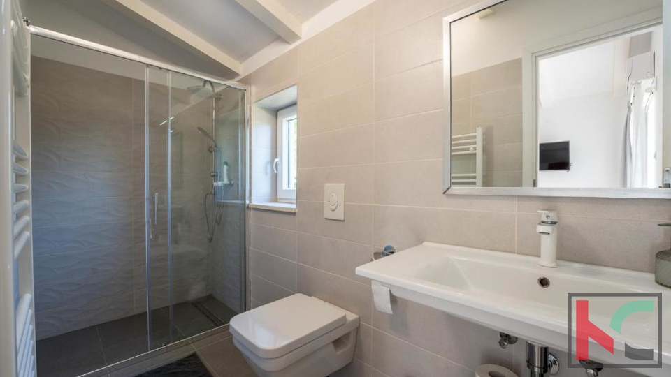 ISTRA&comma; SVETI PETAR U &Scaron;UMI&comma;  KU&Cacute;A SA BAZENOM&comma; OKRU&Zcaron;ENA ZELENILOM&comma; &num;PRODAJA