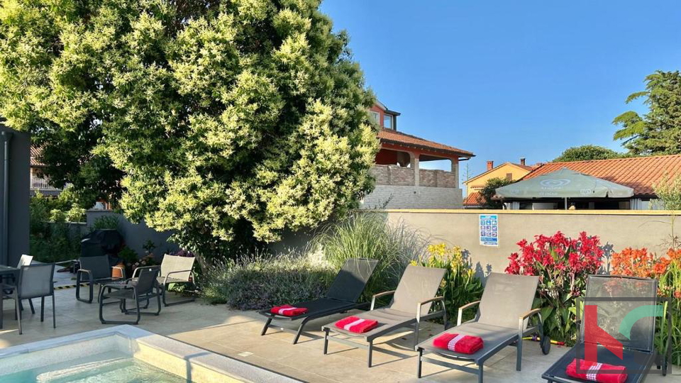 ISTRA&comma; LI&Zcaron;NJAN&comma;  VILLA SA BAZENOM &num;PRODAJA