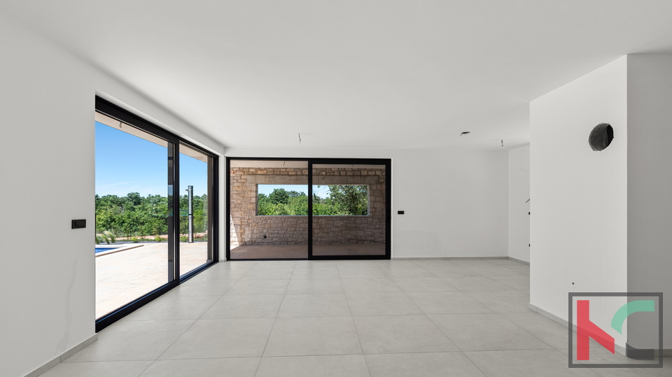 SVETVINČENAT, PRIZEMNICA SA BAZENOM OKRUŽENA PRIRODOM #PRODAJA