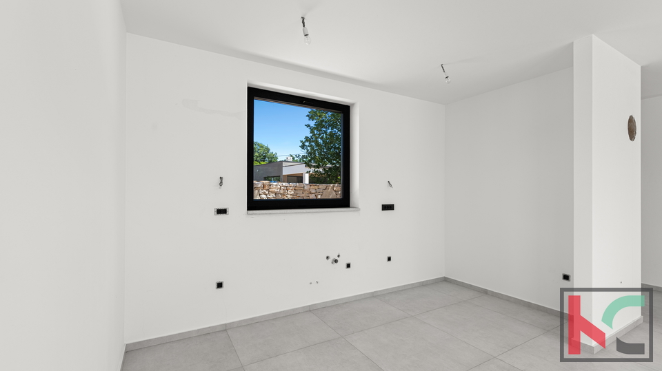 SVETVINČENAT, PRIZEMNICA SA BAZENOM OKRUŽENA PRIRODOM #PRODAJA