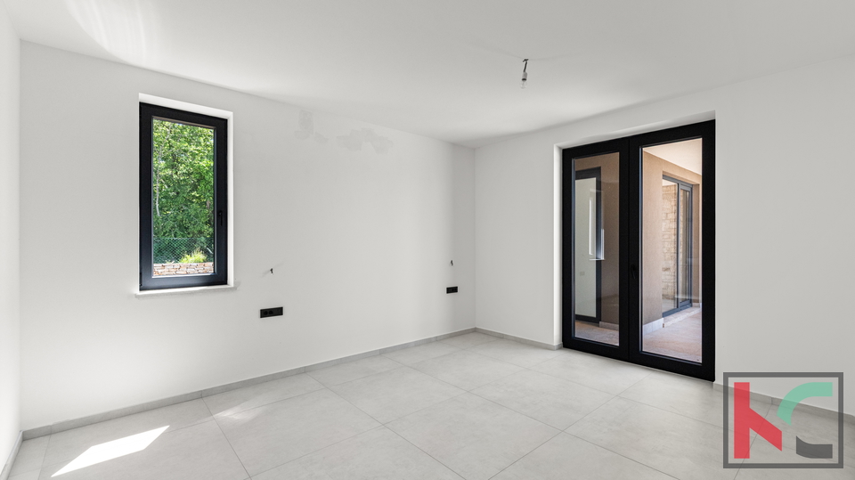 SVETVINČENAT, PRIZEMNICA SA BAZENOM OKRUŽENA PRIRODOM #PRODAJA