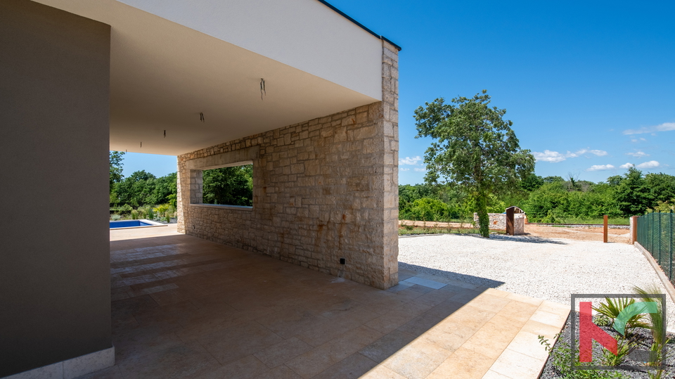 SVETVINČENAT, PRIZEMNICA SA BAZENOM OKRUŽENA PRIRODOM #PRODAJA