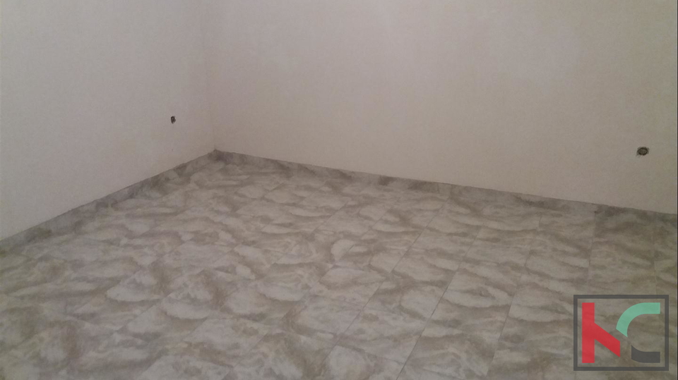 Pula, Šijana obnovljena hiša s tremi apartmaji