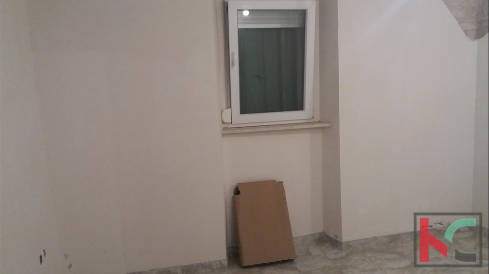 Pula, Šijana obnovljena hiša s tremi apartmaji