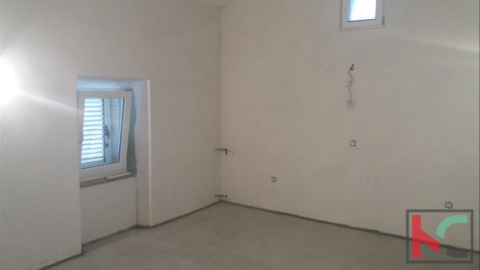 Pula, Šijana obnovljena hiša s tremi apartmaji