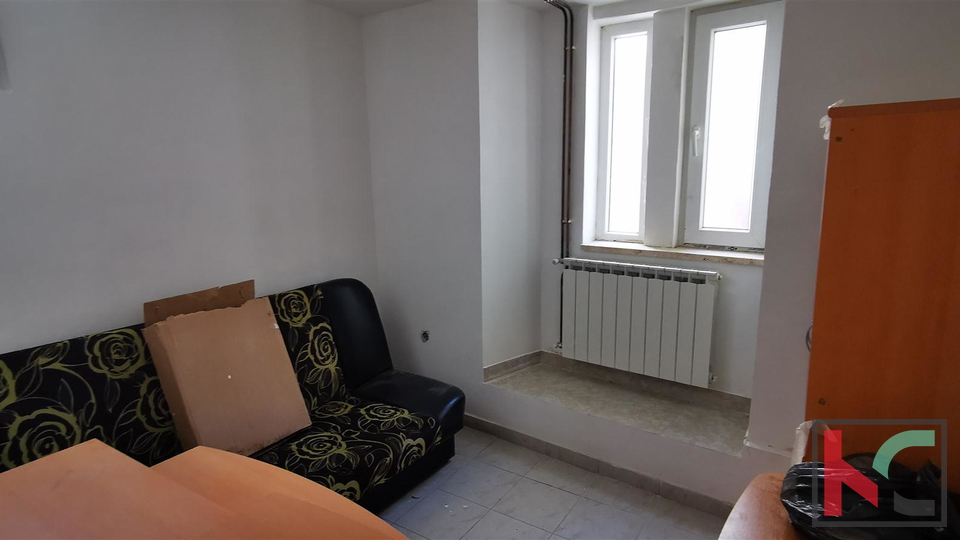 Pula, Šijana obnovljena hiša s tremi apartmaji