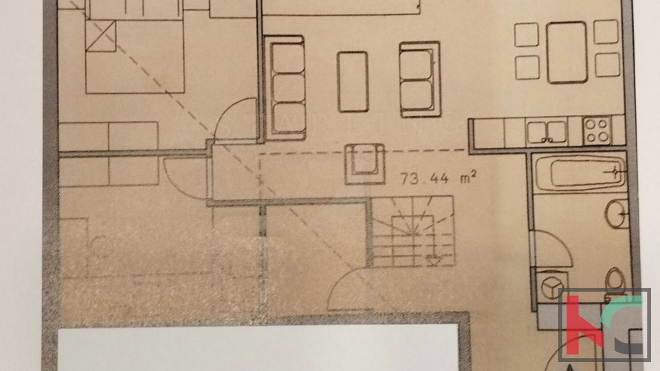 Pula&comma; Veruda&comma; appartamento con tre camere da letto 78&comma;75m2 su due piani