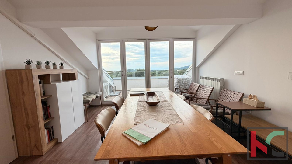 PULA&comma; STOJA&comma; EKSKLUZIVAN AUSTROUGARSKI STAN S DVORI&Scaron;TEM &num;PRODAJA