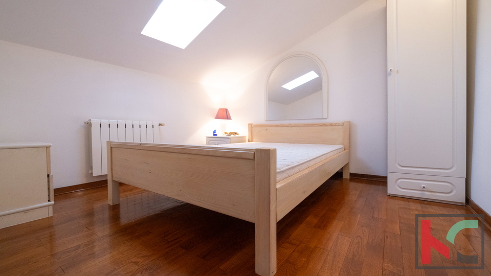 ISTRA&comma; BRTONIGLA&comma; KVALITETNO OBNOVLJENA KU&Cacute;A U SRCU ISTRE&comma; &num;PRODAJA