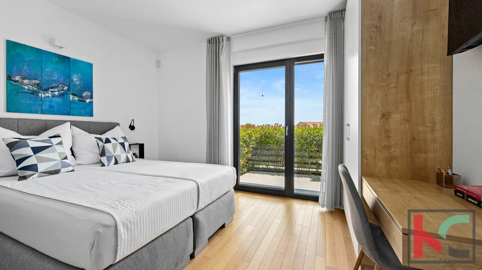 LIŽNJAN, KUĆA SA BAZENOM I POGLEDOM NA MORE#PRODAJA