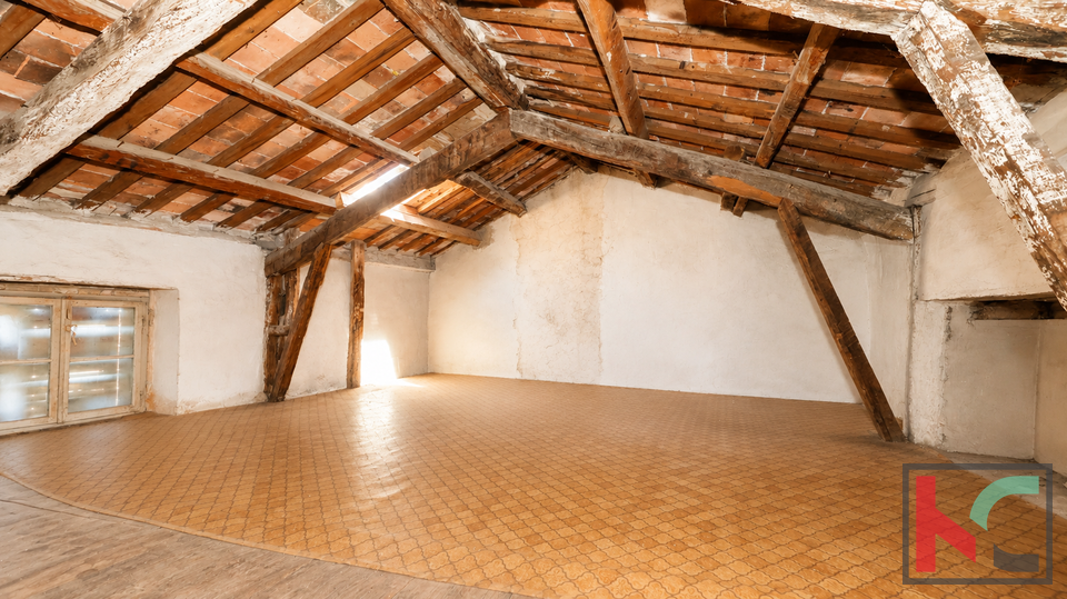 MOTOVUN - KU&Cacute;A U STAROJ JEZGRI I OTVORENIM POGLEDOM &num;PRODAJA