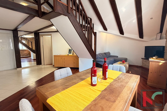 PULA, STOJA, AUTENTIČAN DVOETAŽNI STAN #PRODAJA