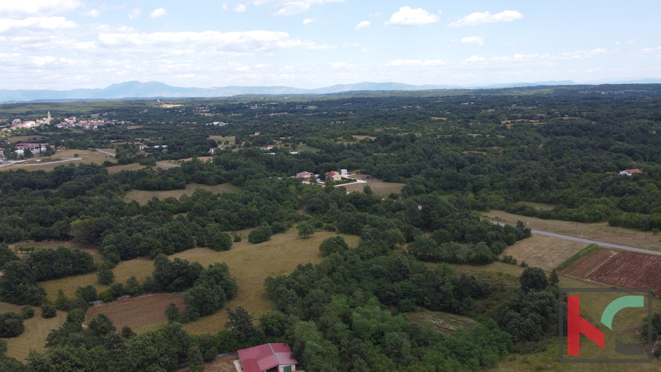ISTRA-&Zcaron;MINJ&comma; GRA&Dstrok;EVINSKO ZEMLJI&Scaron;TE 589 m&sup2; &ndash; PRAVOMO&Cacute;NA GRA&Dstrok;EVINSKA DOZVOLA&comma; PLA&Cacute;ENE KOMUNALIJE&comma; ODMAH SPREMNO ZA GRADNJU&comma; &num;PRODAJA